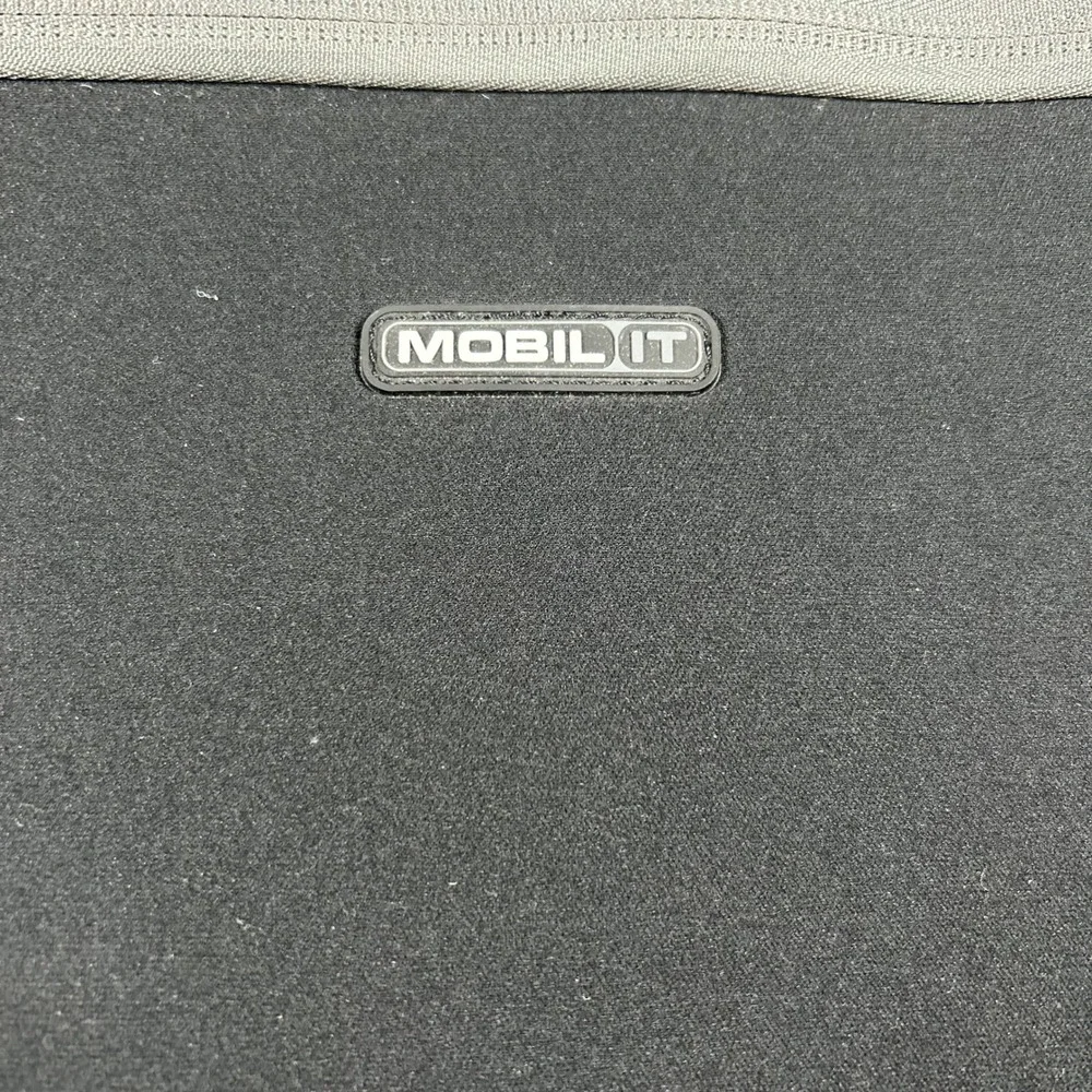 Mobil IT Laptop Briefcase One Size Black Padded Tech Messenger Bag